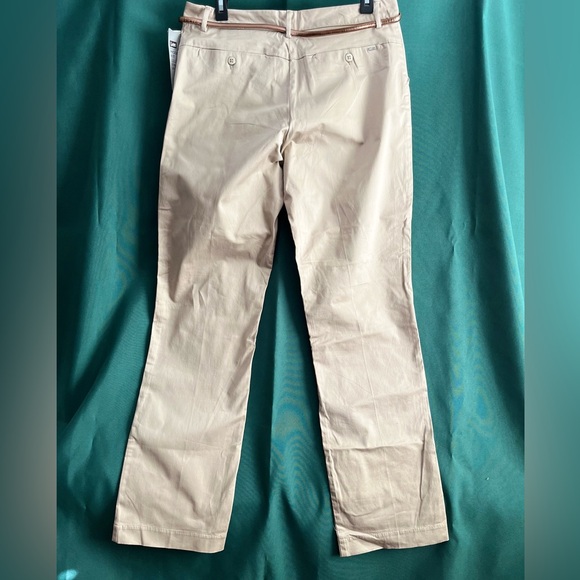 Lee (Modern Fit) straight leg khaki pants. Women’s size 10. Belt included. New. - Picture 4 of 11
